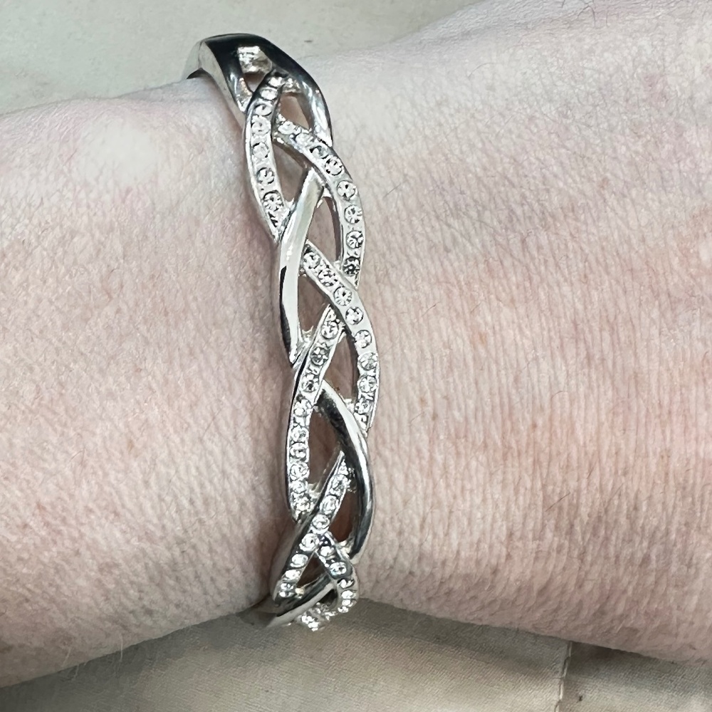 Silver Tone, Braided, Hinged Bangle Bracelet w/Clear Crystals. Vintage.